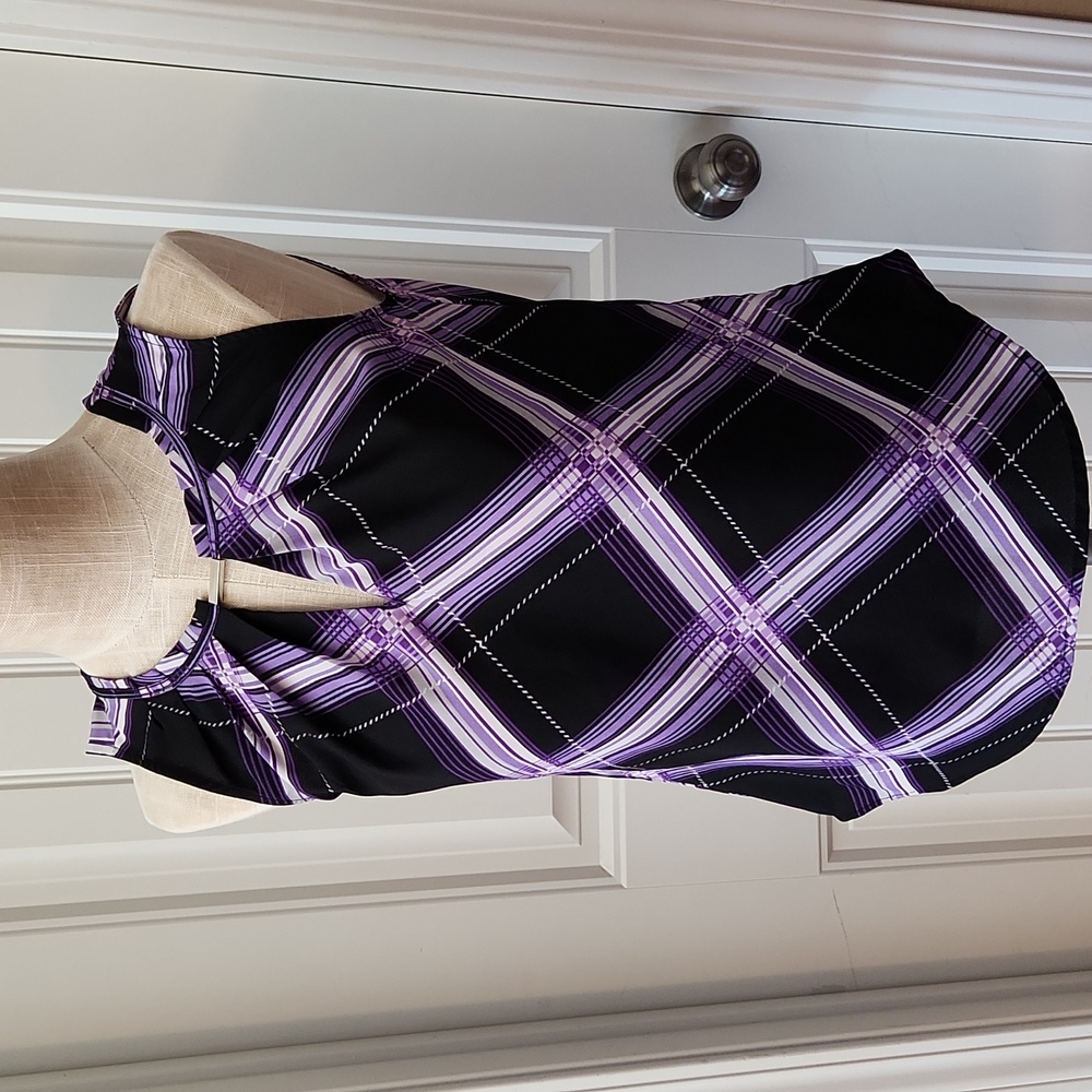 Geometric Plaid Blouse with V-neck Cutout and Metal Accent